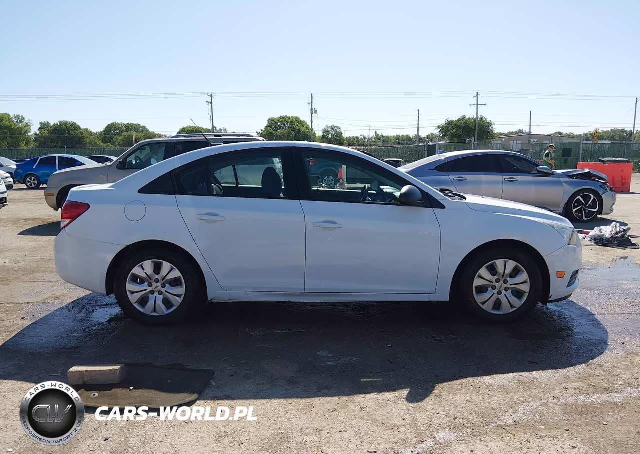2014 Chevrolet Cruze Ls Auto VIN:1G1PA5SG8E7302159 - 13