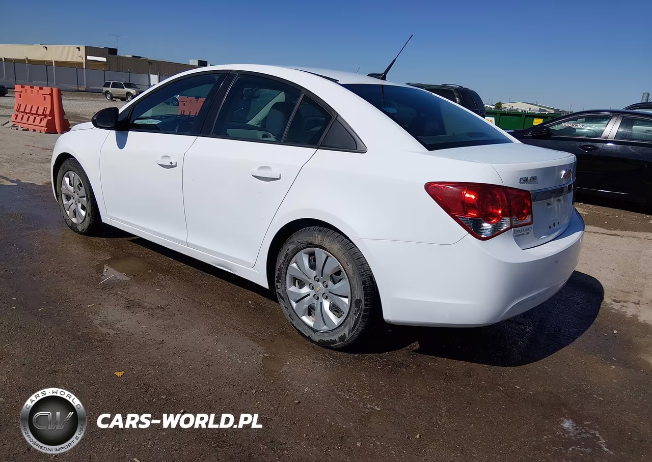 2014 Chevrolet Cruze Ls Auto VIN:1G1PA5SG8E7302159 - 3