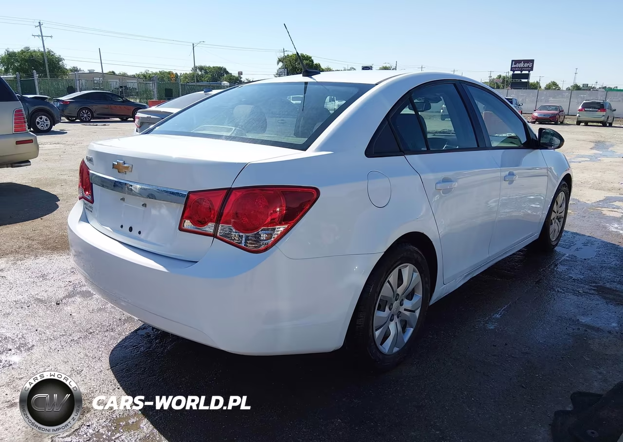 2014 Chevrolet Cruze Ls Auto VIN:1G1PA5SG8E7302159 - 4