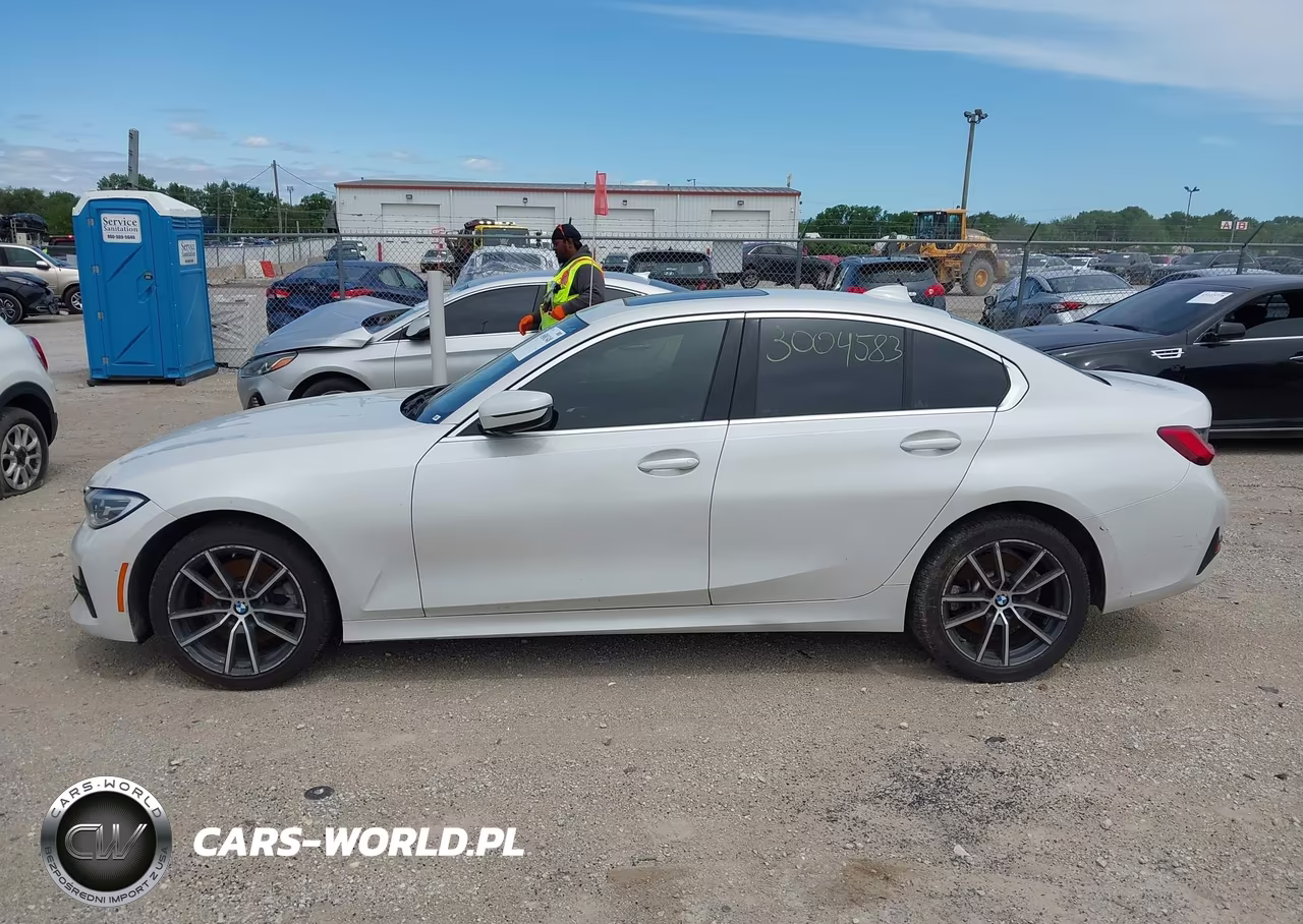 2020 BMW 330I xDrive VIN:3MW5R7J02L8B29237 - 14