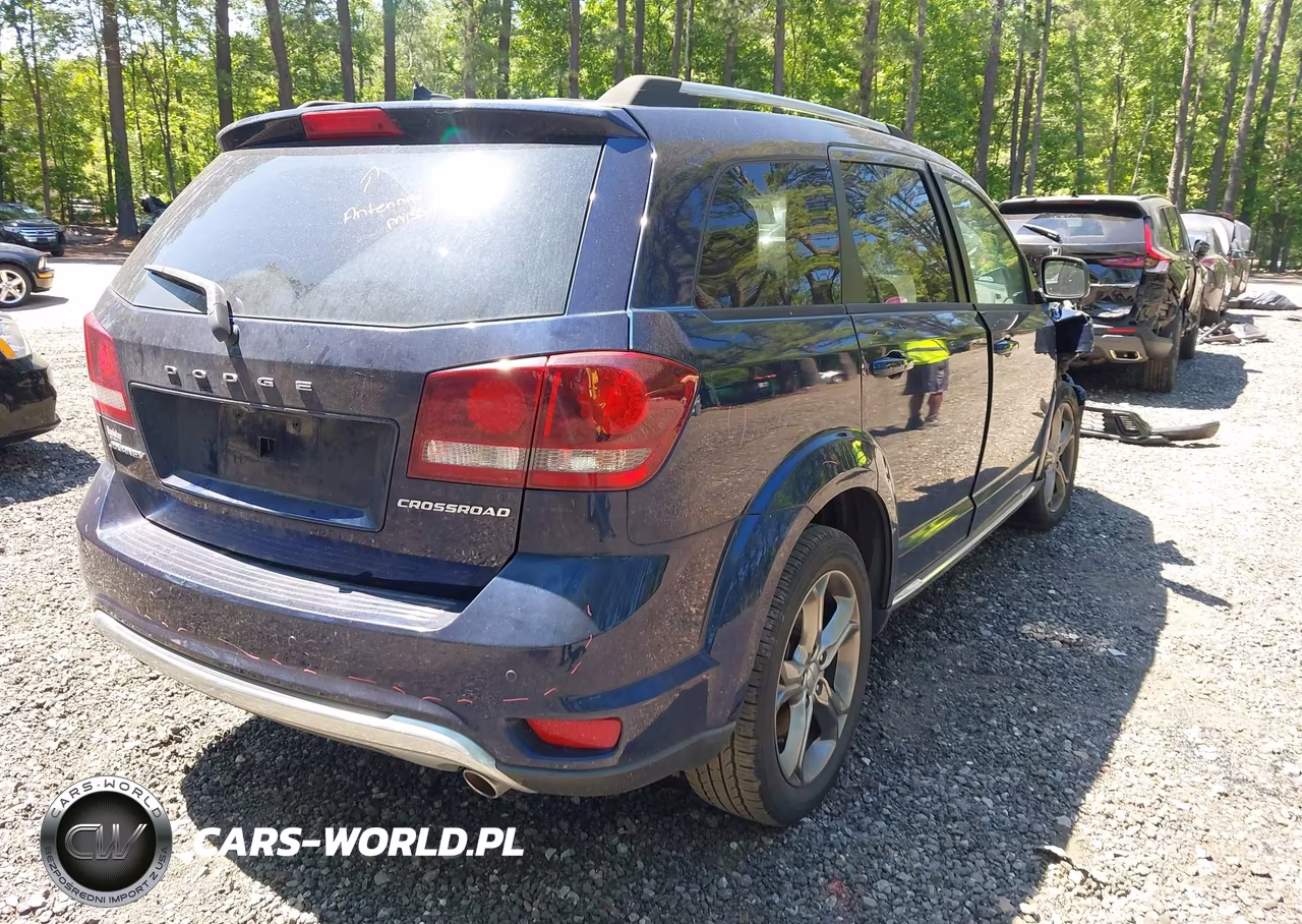 2017 Dodge Journey Crossroad Plus VIN:3C4PDCGG4HT501575 - 4