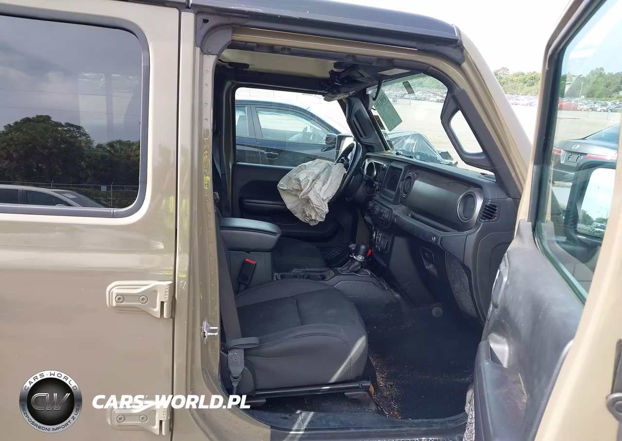 2020 Jeep Gladiator Sport S 4X4 VIN:1C6JJTAGXLL167796 - 5