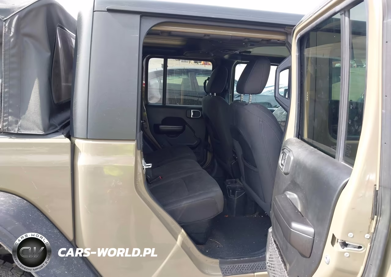 2020 Jeep Gladiator Sport S 4X4 VIN:1C6JJTAGXLL167796 - 8