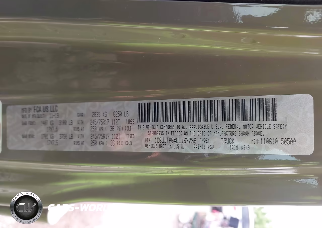 2020 Jeep Gladiator Sport S 4X4 VIN:1C6JJTAGXLL167796 - 9