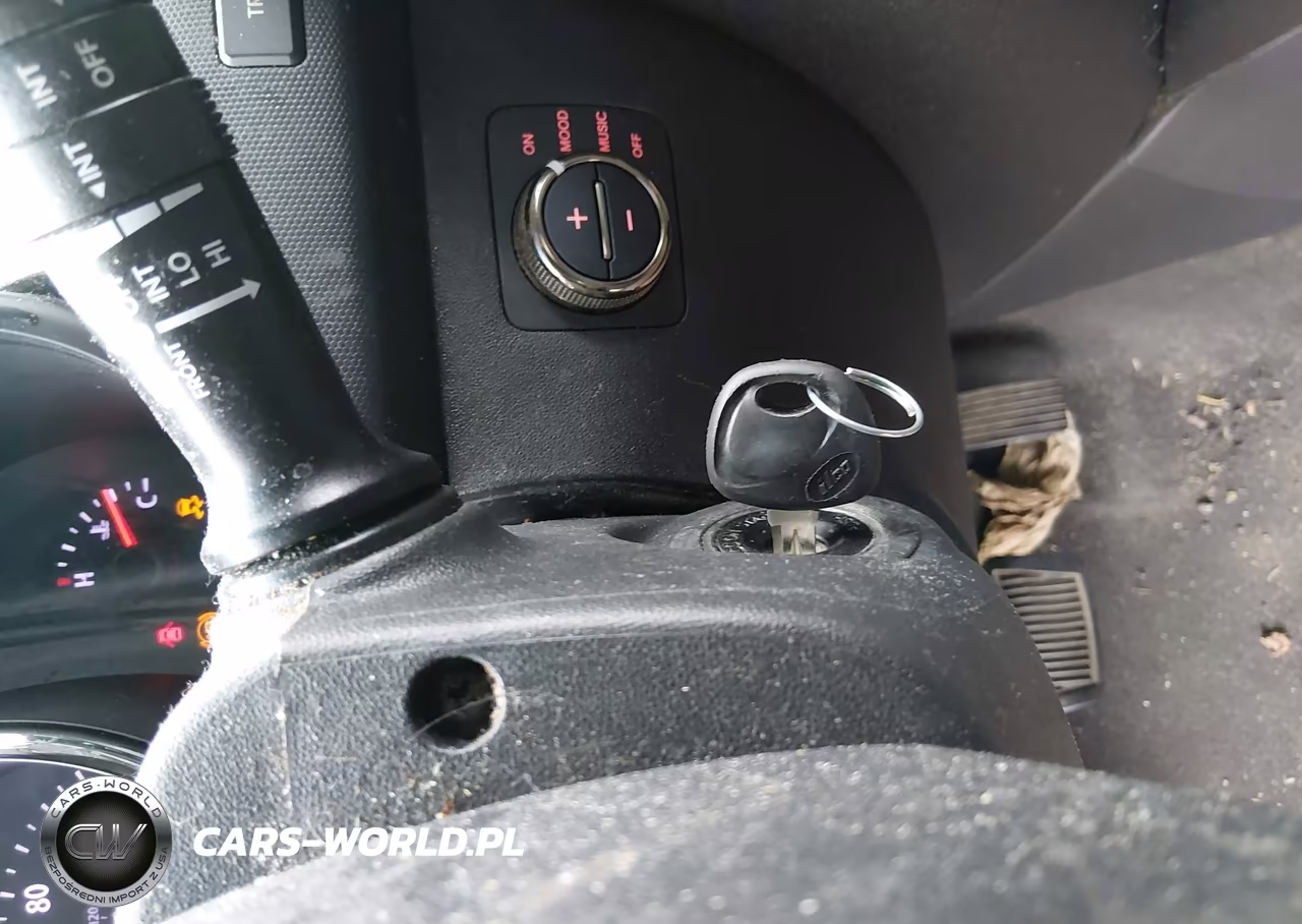 2010 Kia Soul + VIN:KNDJT2A29A7106544 - 11