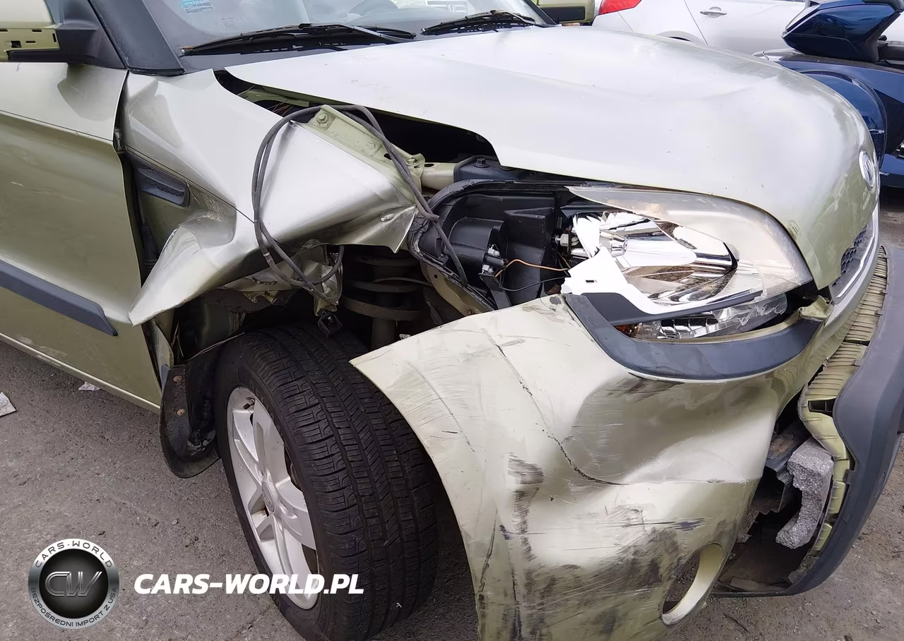 2010 Kia Soul + VIN:KNDJT2A29A7106544 - 6