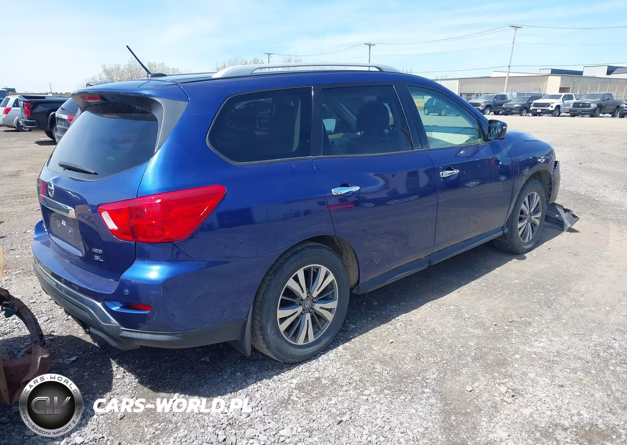 2017 Nissan Pathfinder Platinum-S-Sl-Sv VIN:5N1DR2MM9HC630024 - 4