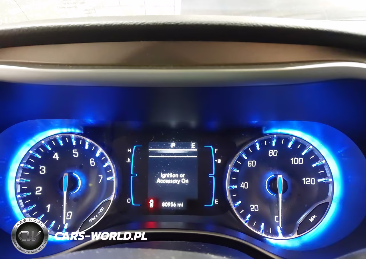 2018 Chrysler Pacifica Touring Plus VIN:2C4RC1FG1JR292306 - 7