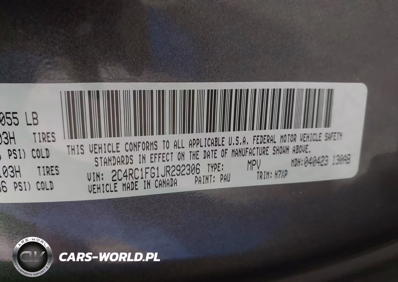 2018 Chrysler Pacifica Touring Plus VIN:2C4RC1FG1JR292306 - 9