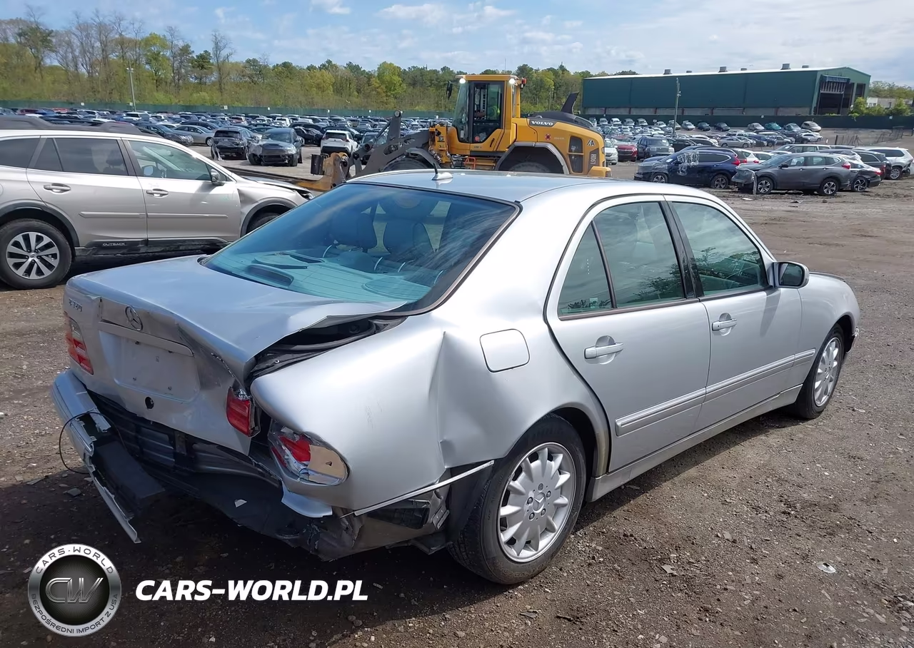 2000 Mercedes-Benz E 320 4M VIN:WDBJF82JXYX030387 - 4