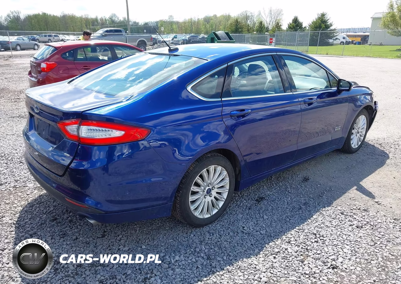 2013 Ford Fusion Energi Se Luxury VIN:3FA6P0PU8DR285749 - 4