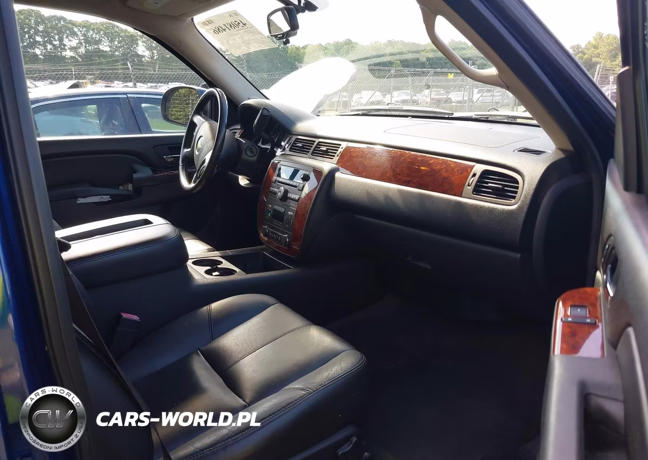 2012 Chevrolet Suburban 1500 Lt VIN:1GNSKJE70CR267239 - 5