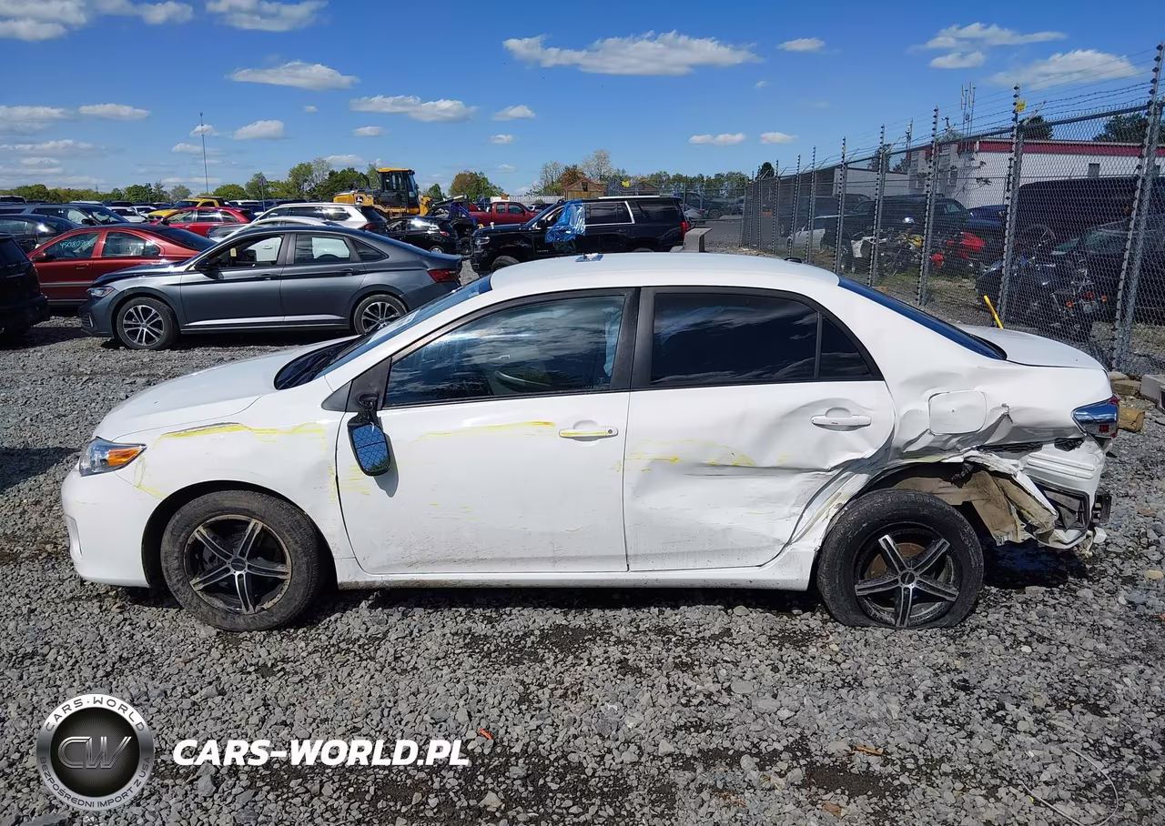 2011 Toyota Corolla Le VIN:JTDBU4EE6B9149097 - 14