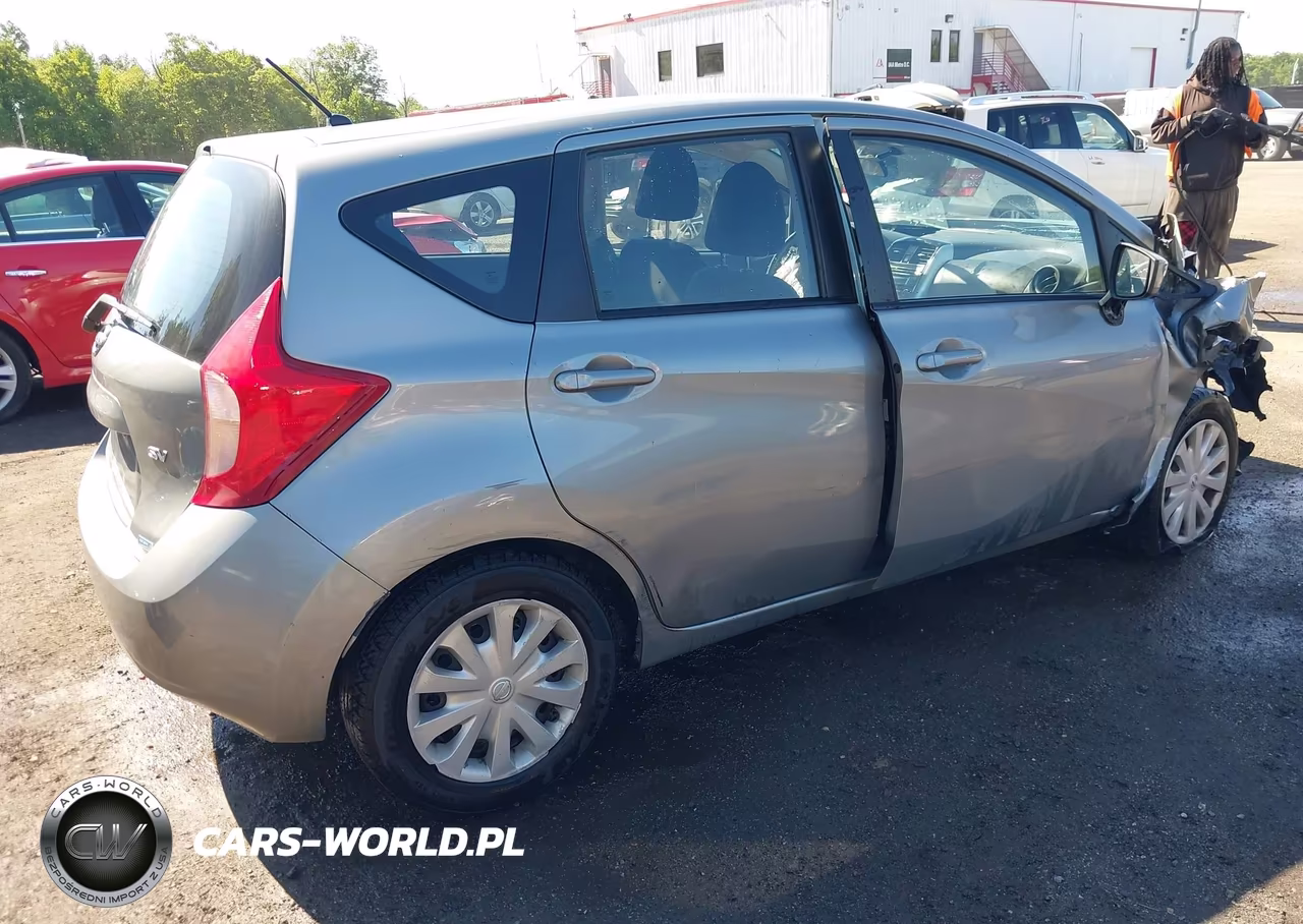 2015 Nissan Versa Note S (Sr)-S Plus-Sl-Sr-Sv VIN:3N1CE2CP3FL397835 - 4