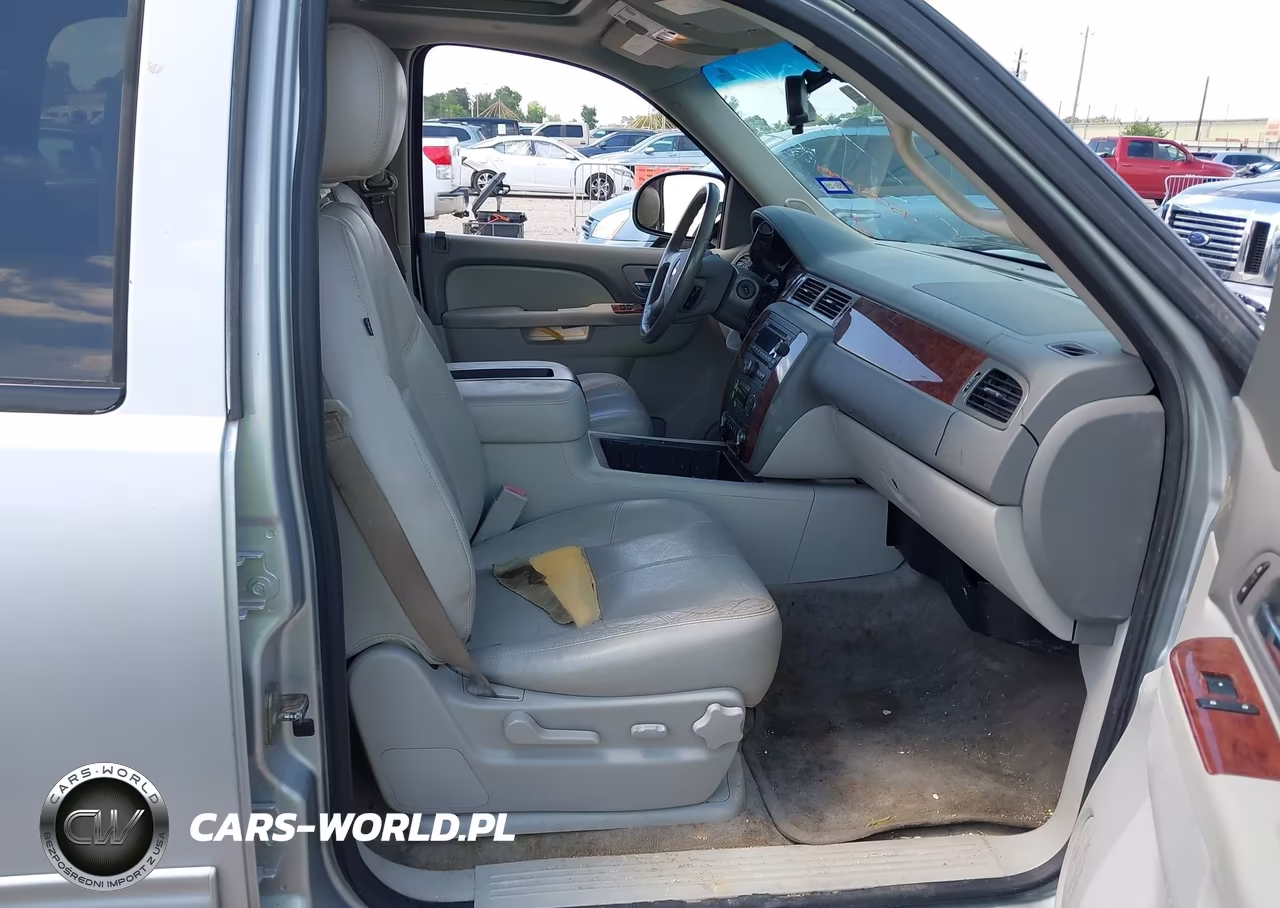 2013 Chevrolet Tahoe Lt VIN:1GNSCBE04DR136998 - 5