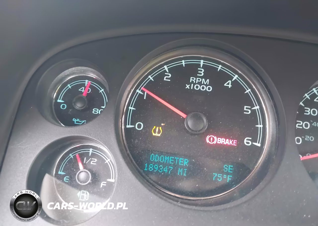2013 Chevrolet Tahoe Lt VIN:1GNSCBE04DR136998 - 7
