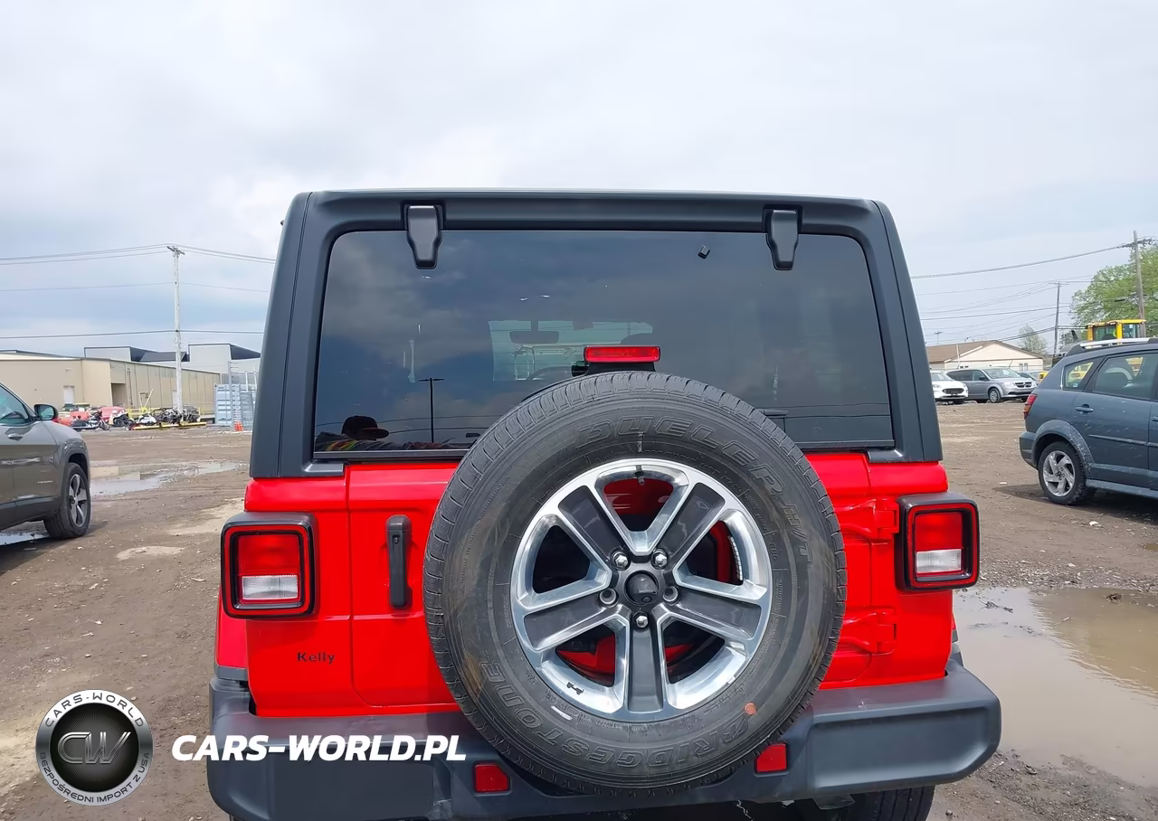 2023 Jeep Wrangler 4-Door Sahara Altitude 4X4 VIN:1C4HJXEGXPW570481 - 15