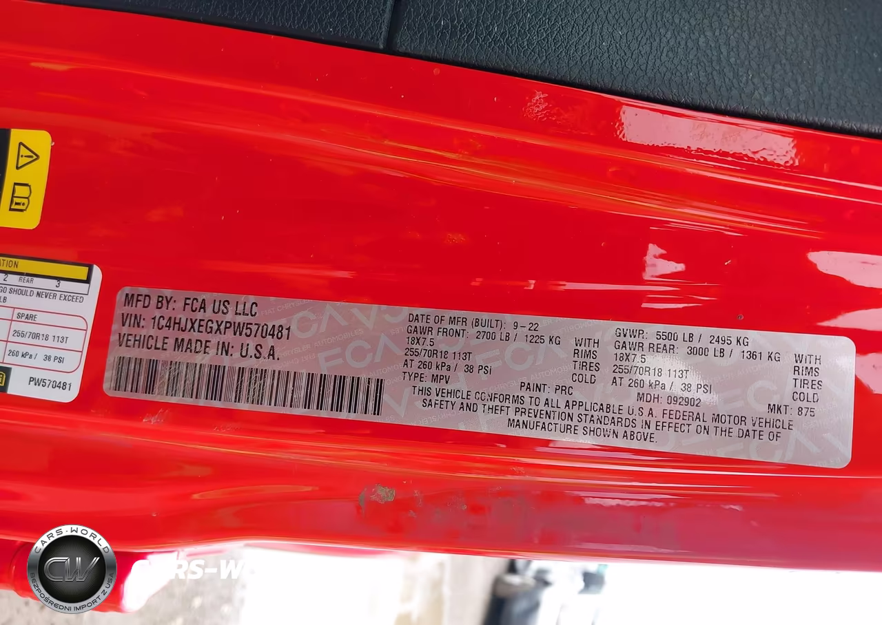 2023 Jeep Wrangler 4-Door Sahara Altitude 4X4 VIN:1C4HJXEGXPW570481 - 9