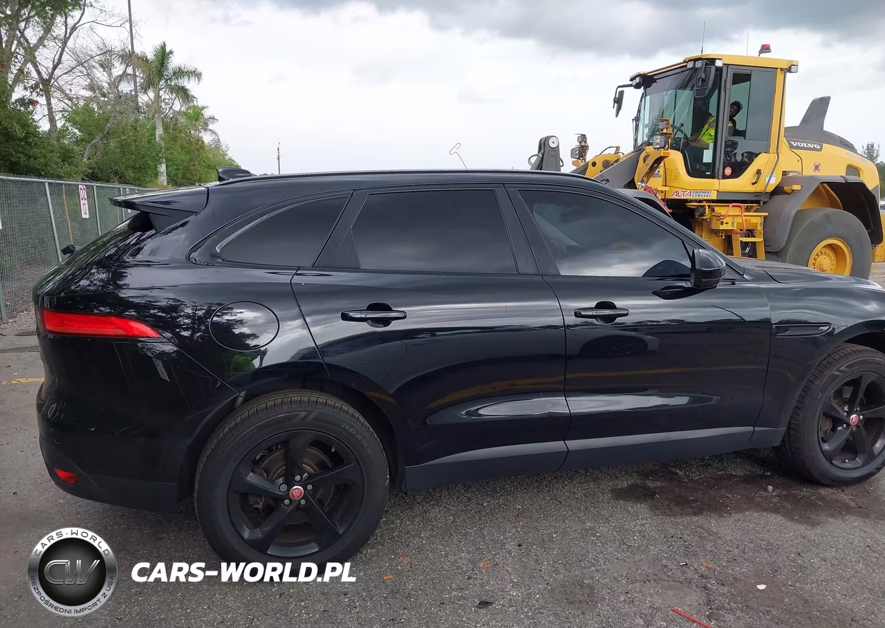 2019 Jaguar F-Pace 25T Premium VIN:SADCJ2FX0KA367928 - 14