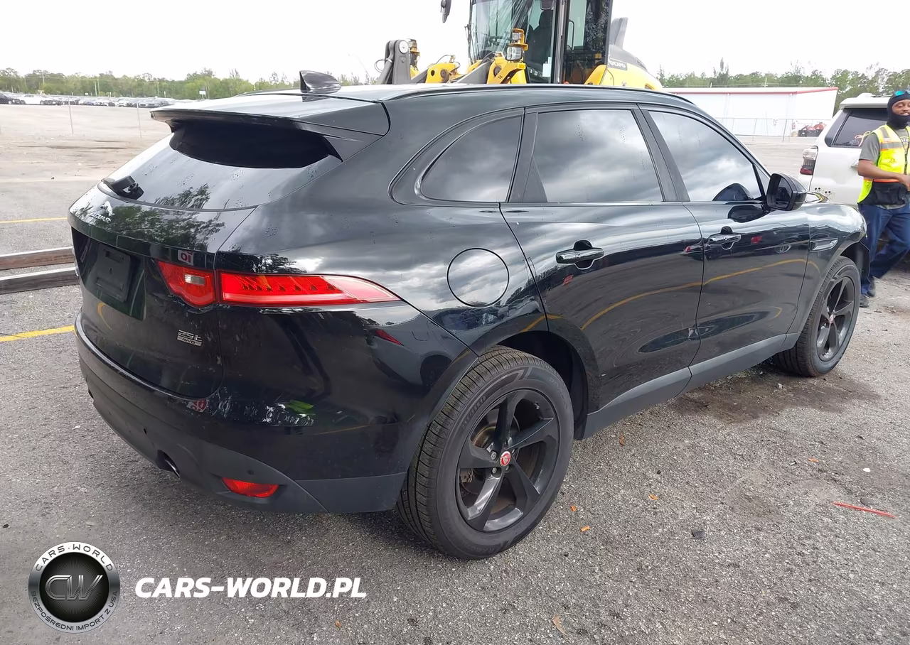 2019 Jaguar F-Pace 25T Premium VIN:SADCJ2FX0KA367928 - 4