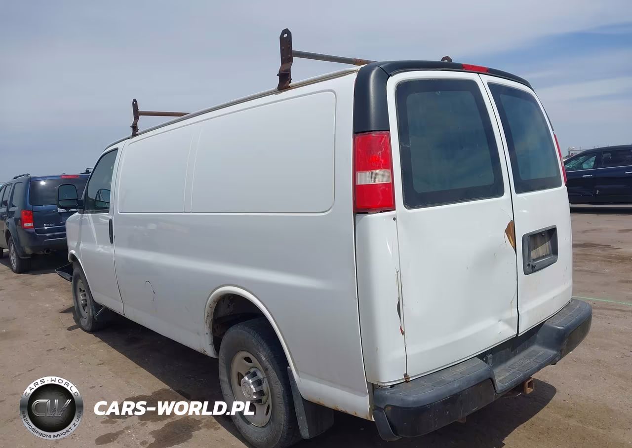 2017 Chevrolet Express 2500 Work Van VIN:1GCWGAFF3H1110764 - 3