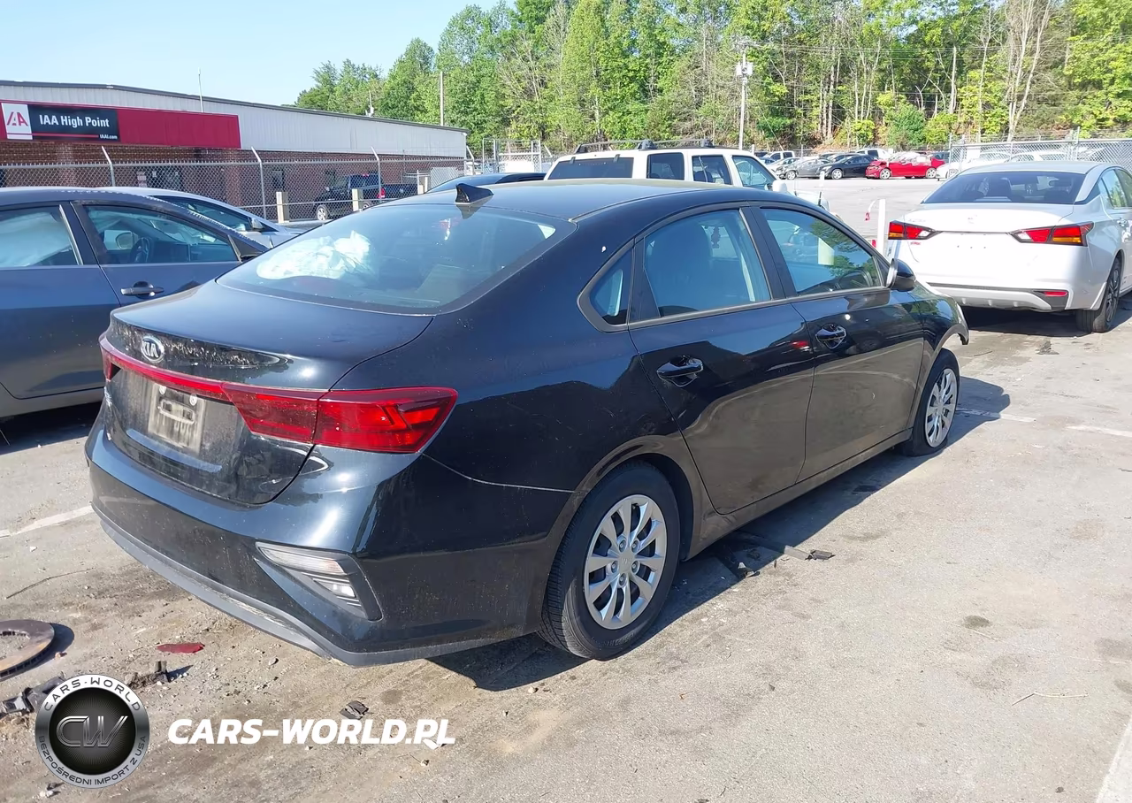 2021 Kia Forte Fe VIN:3KPF24AD4ME404641 - 4