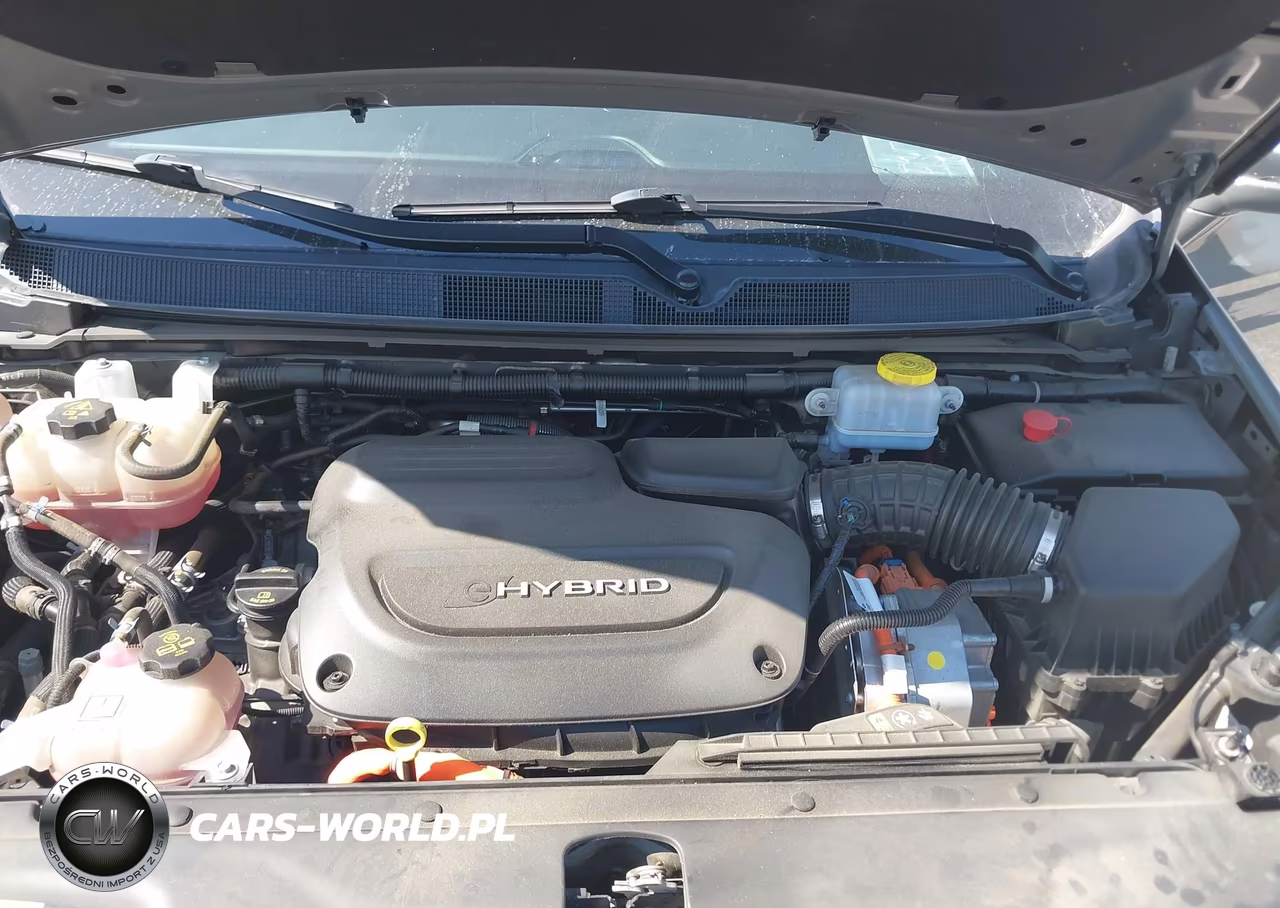 2021 Chrysler Pacifica Hybrid Pinnacle VIN:2C4RC1N7XMR529283 - 10