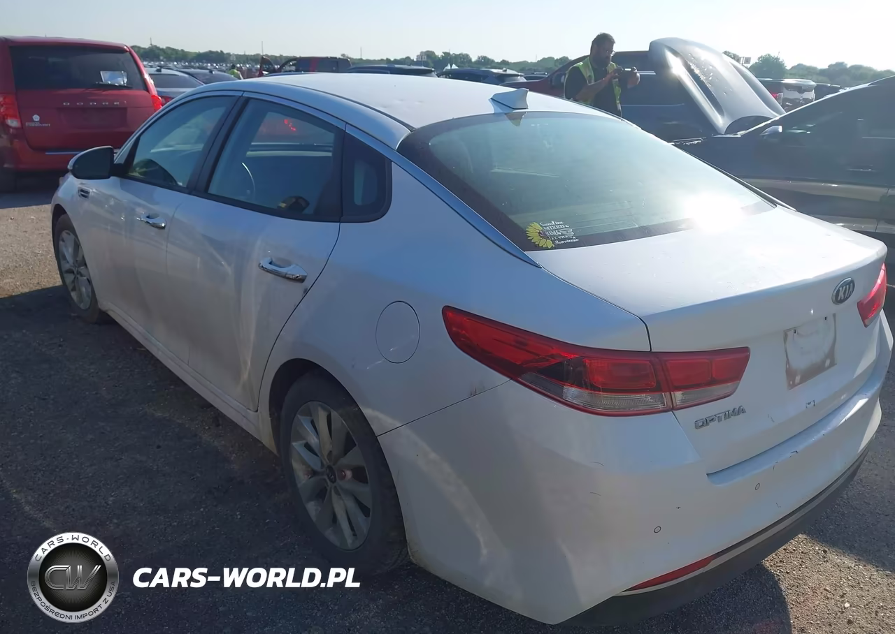 2018 Kia Optima Lx VIN:5XXGT4L39JG264966 - 3