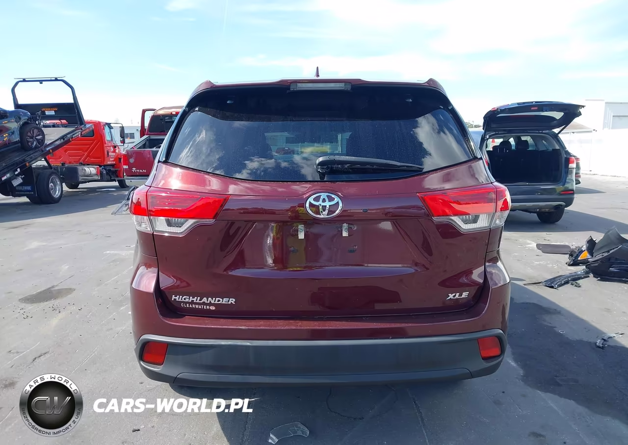 2017 Toyota Highlander Xle VIN:5TDKZRFH1HS232325 - 16