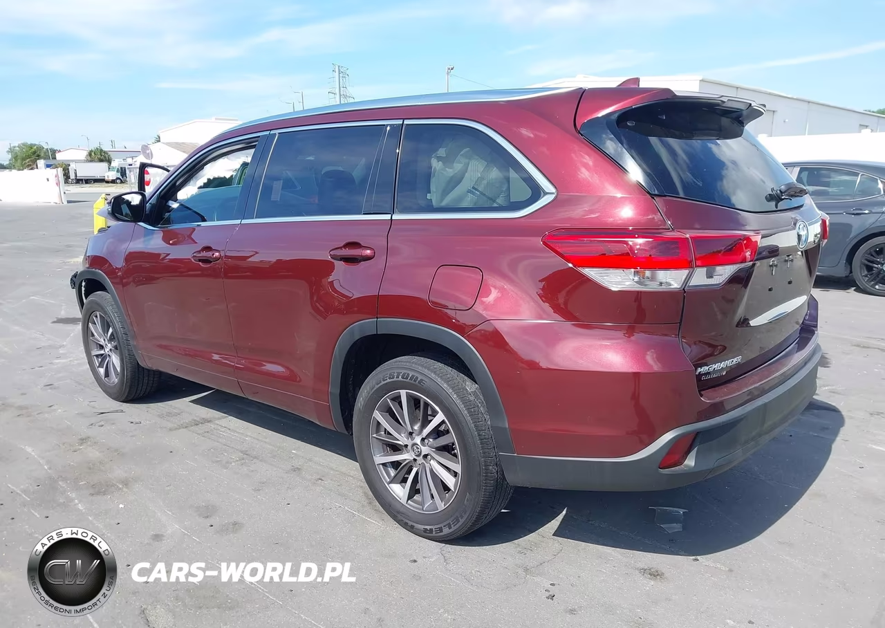 2017 Toyota Highlander Xle VIN:5TDKZRFH1HS232325 - 3