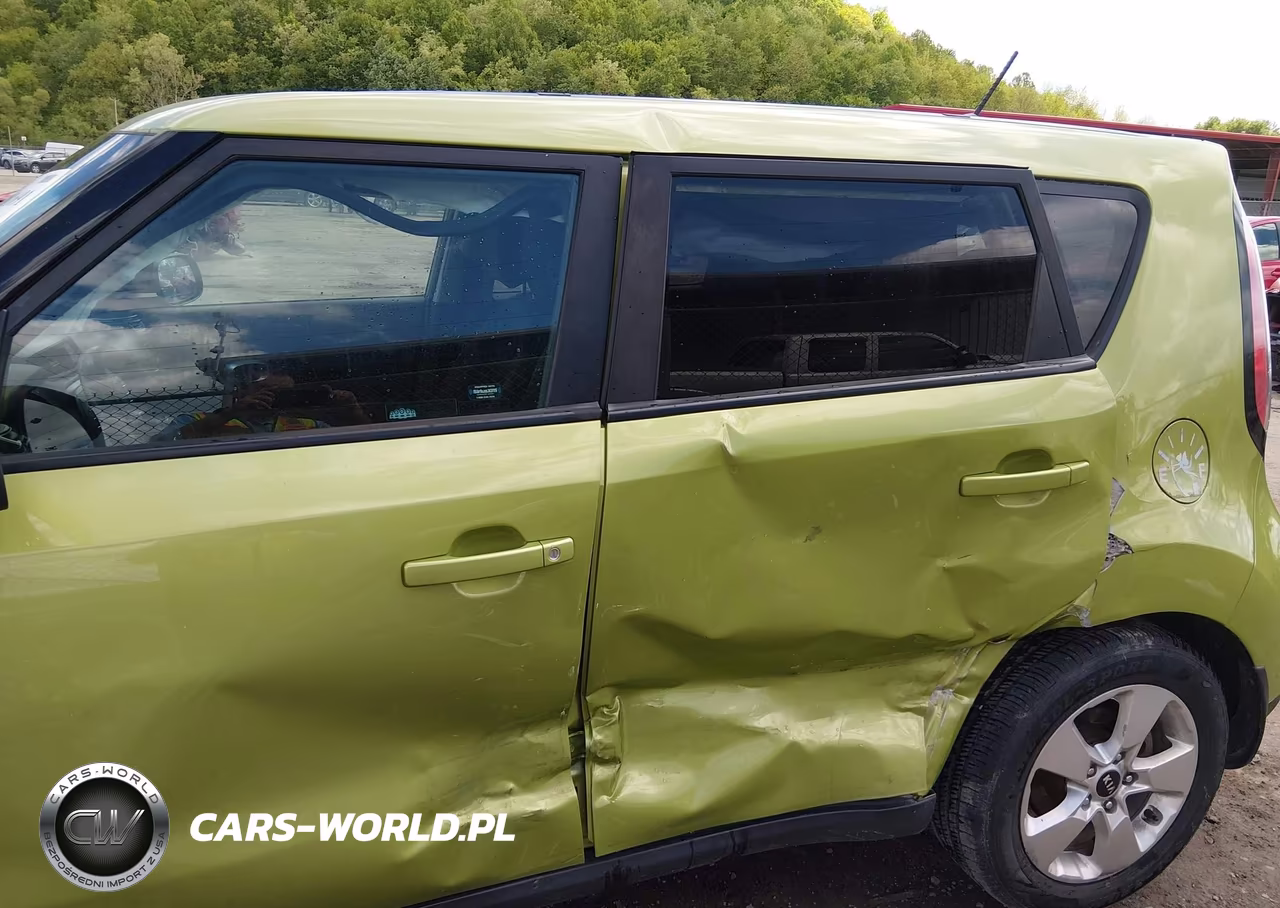 2018 Kia Soul VIN:KNDJN2A23J7890312 - 6