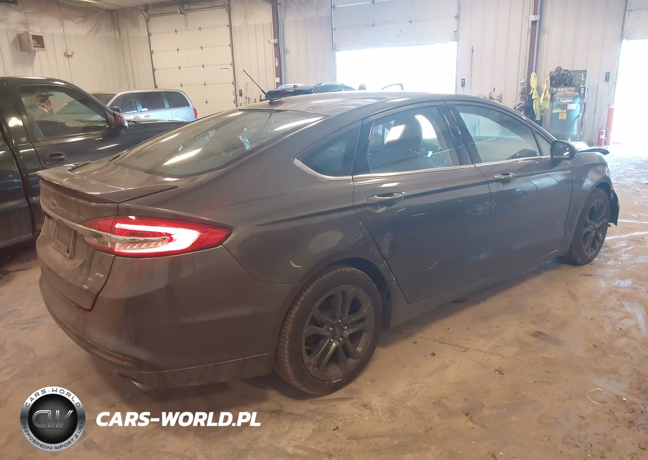 2018 Ford Fusion Se VIN:3FA6P0H75JR149535 - 4