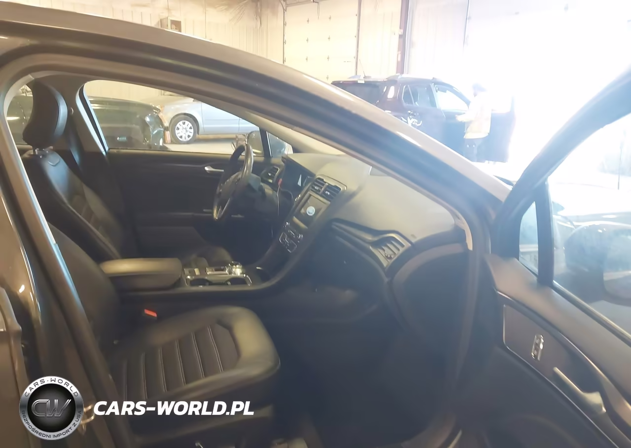 2018 Ford Fusion Se VIN:3FA6P0H75JR149535 - 5