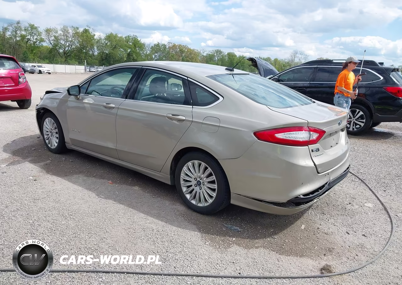 2015 Ford Fusion Hybrid Se VIN:3FA6P0LU8FR212213 - 3