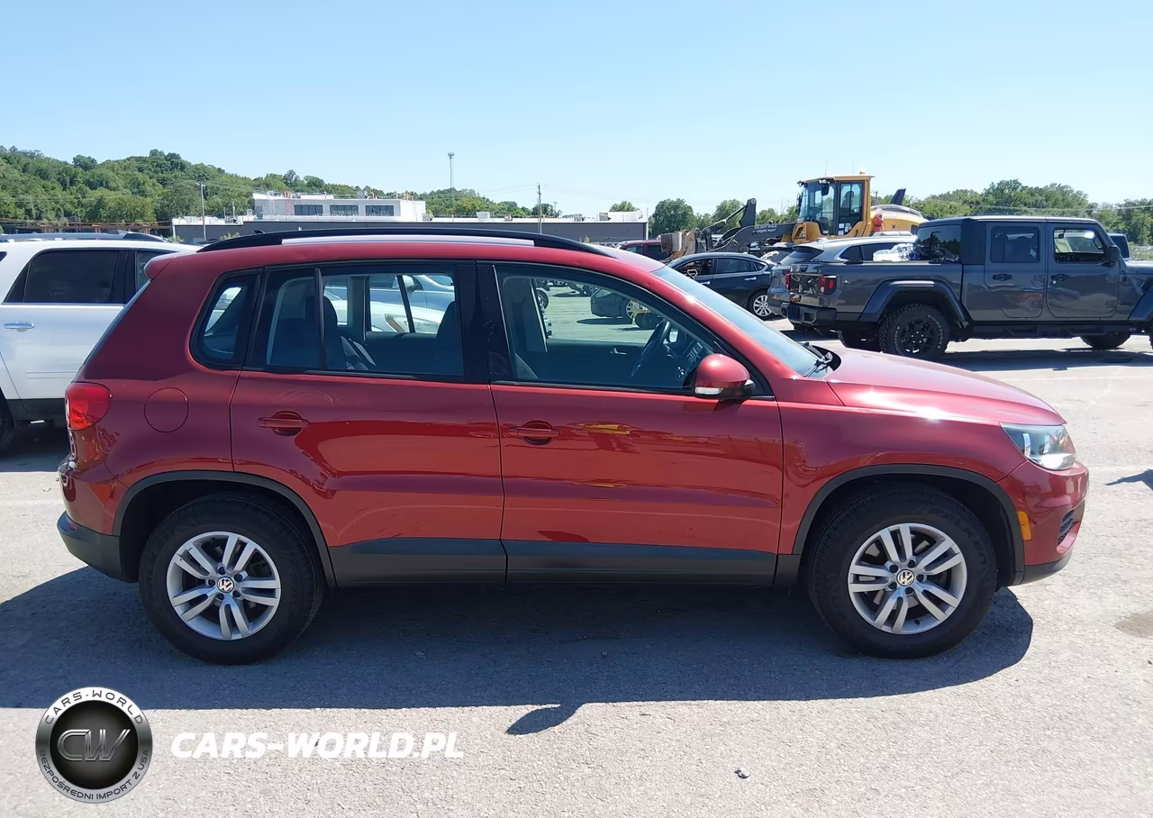 2015 Volkswagen Tiguan S VIN:WVGBV7AX5FW020275 - 13