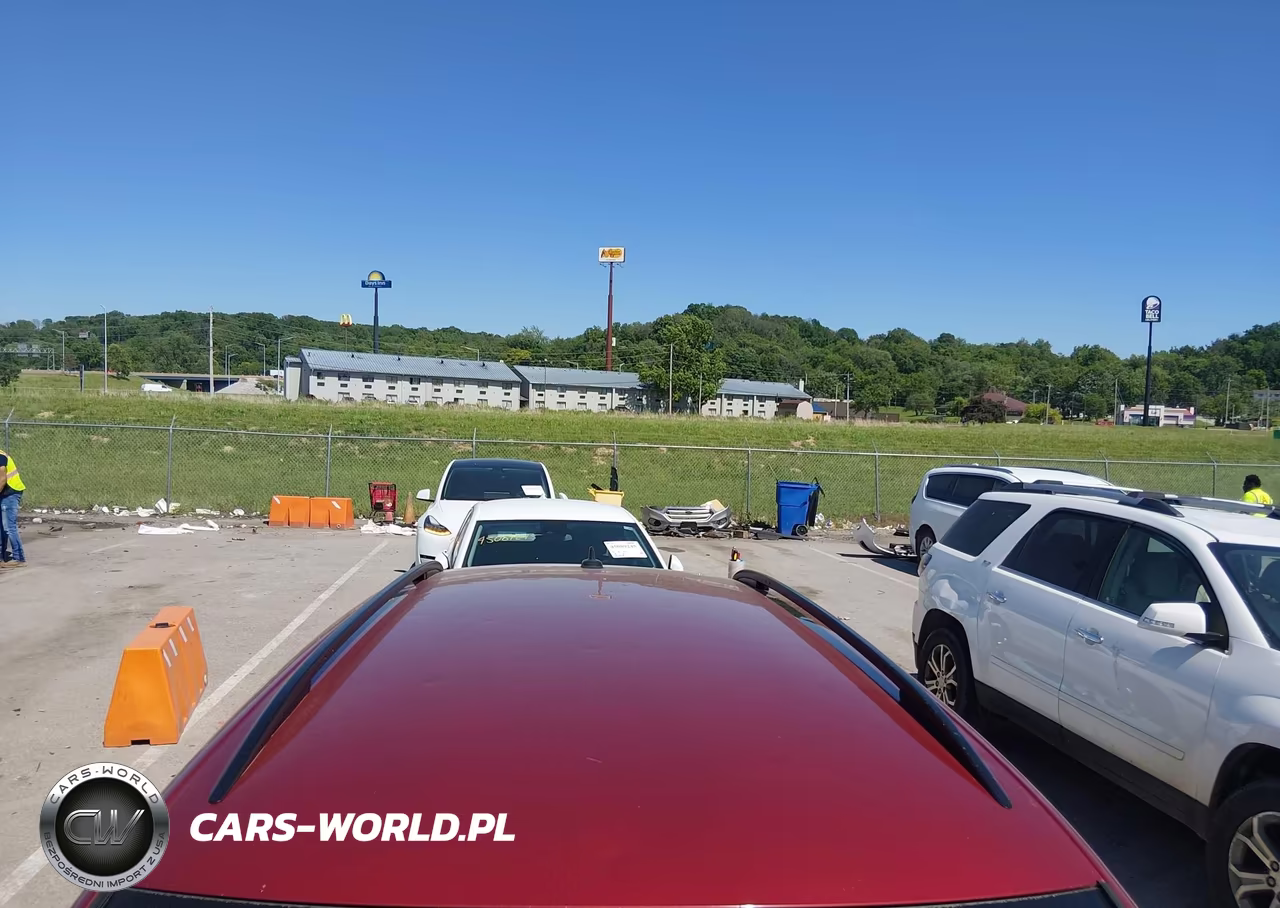 2015 Volkswagen Tiguan S VIN:WVGBV7AX5FW020275 - 17