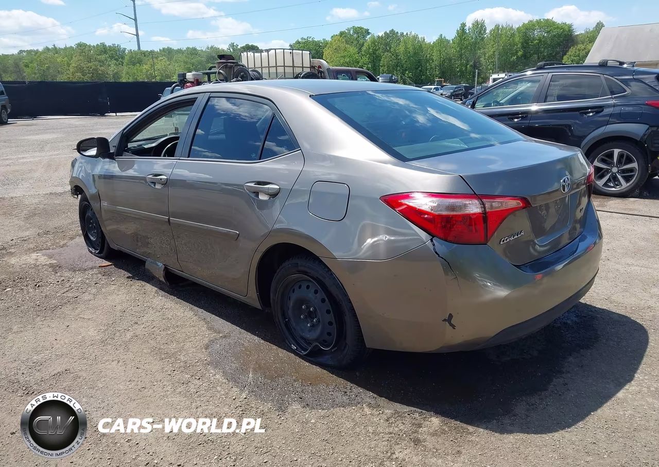 2017 Toyota Corolla Le VIN:2T1BURHE8HC846069 - 3