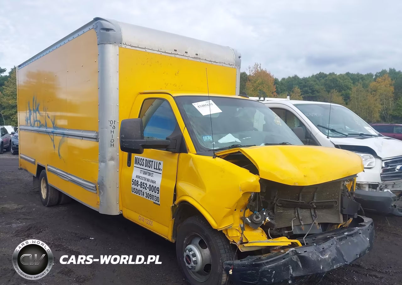 2018 GMC Savana Cutaway Work Van
