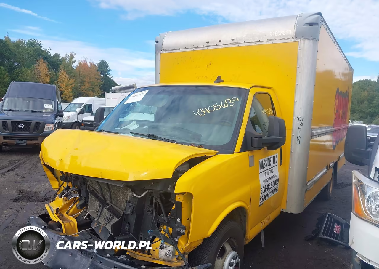 2018 GMC Savana Cutaway Work Van VIN:7GZ37TCG1JN901484 - 2