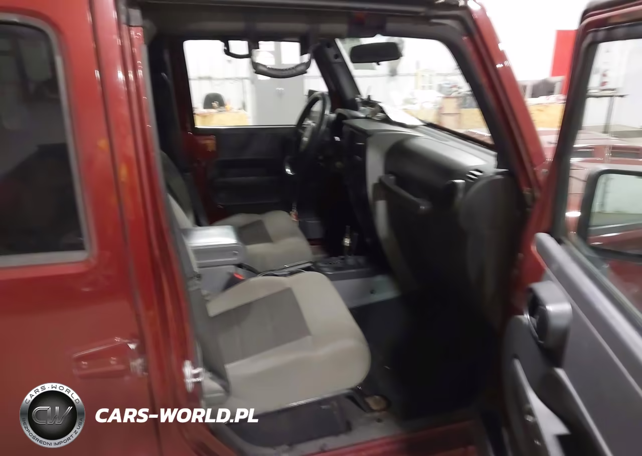 2009 Jeep Wrangler Unlimited X VIN:1J4GA39109L784596 - 5