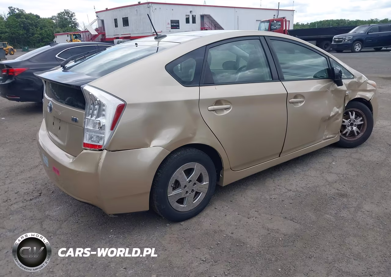 2011 Toyota Prius VIN:JTDKN3DU7B1413250 - 4