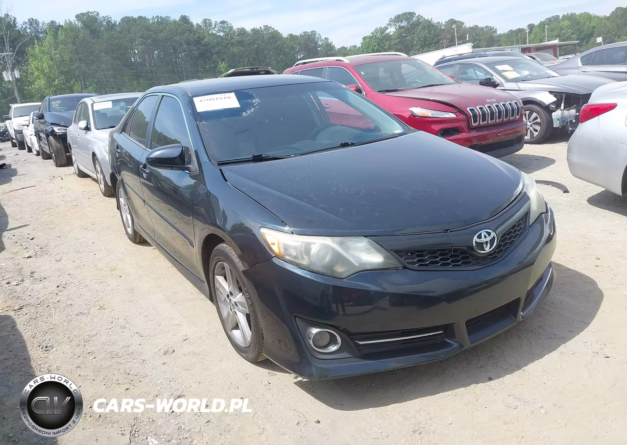 2014 Toyota Camry Se – zdjęcie 1 z 16