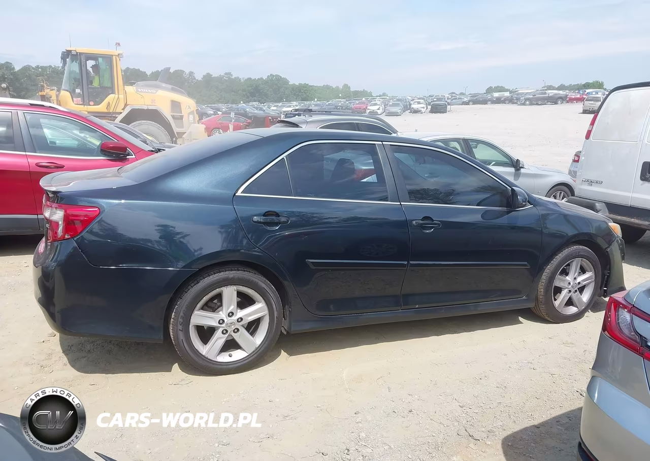 2014 Toyota Camry Se VIN:4T1BF1FK4EU821510 - 13