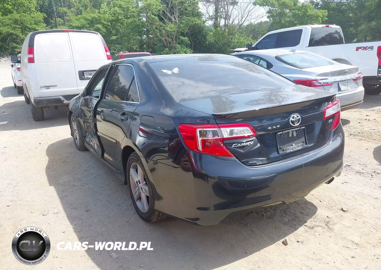 2014 Toyota Camry Se VIN:4T1BF1FK4EU821510 - 3