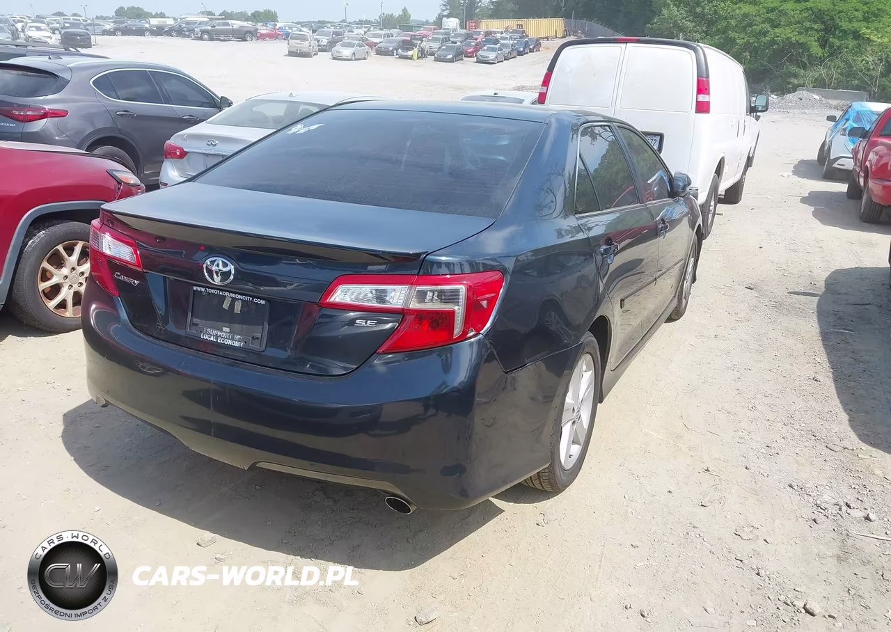 2014 Toyota Camry Se VIN:4T1BF1FK4EU821510 - 4