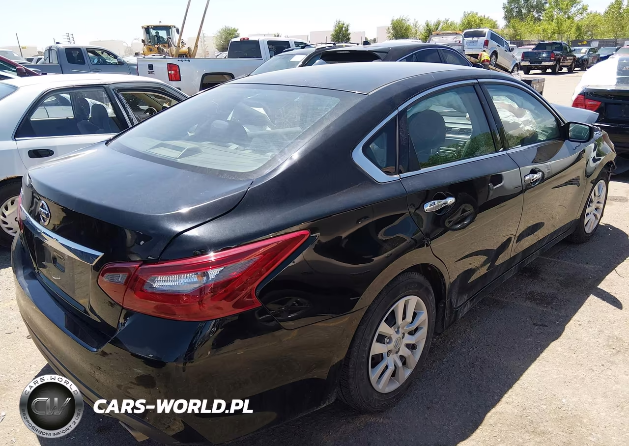 2018 Nissan Altima 2.5 S VIN:1N4AL3AP7JC121459 - 4
