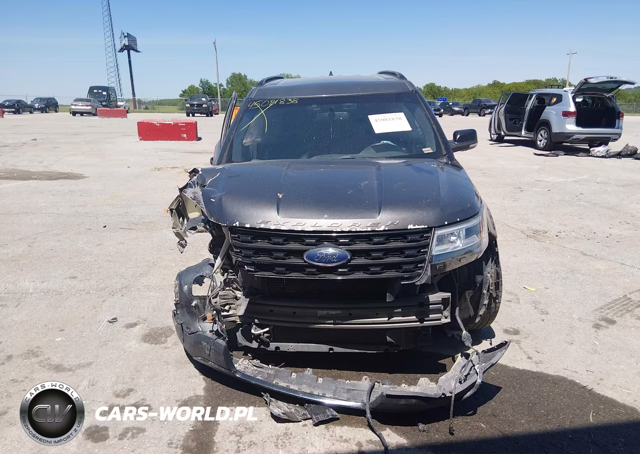 2016 Ford Explorer Sport VIN:1FM5K8GT4GGB62158 - 13