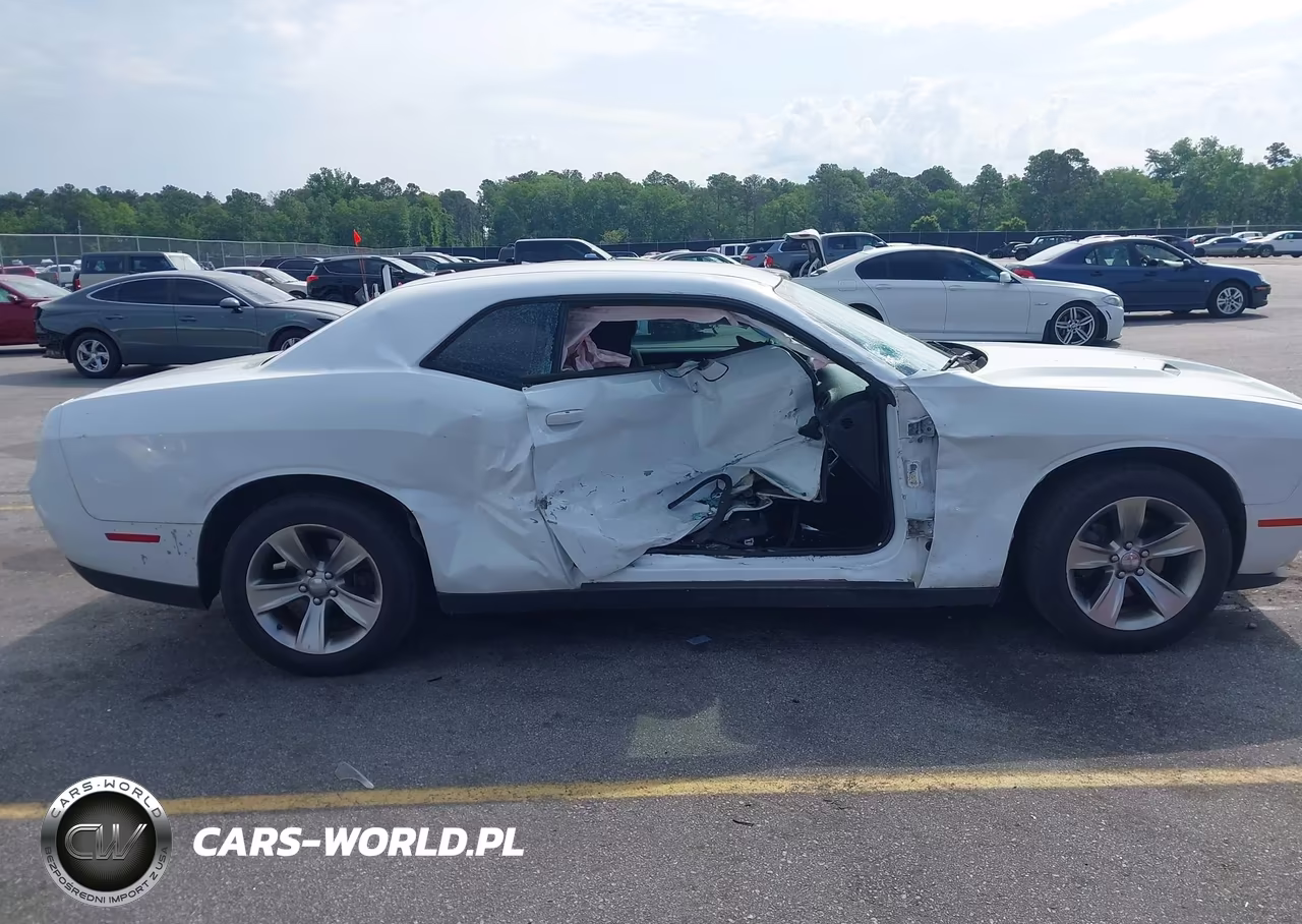 2015 Dodge Challenger Sxt VIN:2C3CDZAG3FH822026 - 12