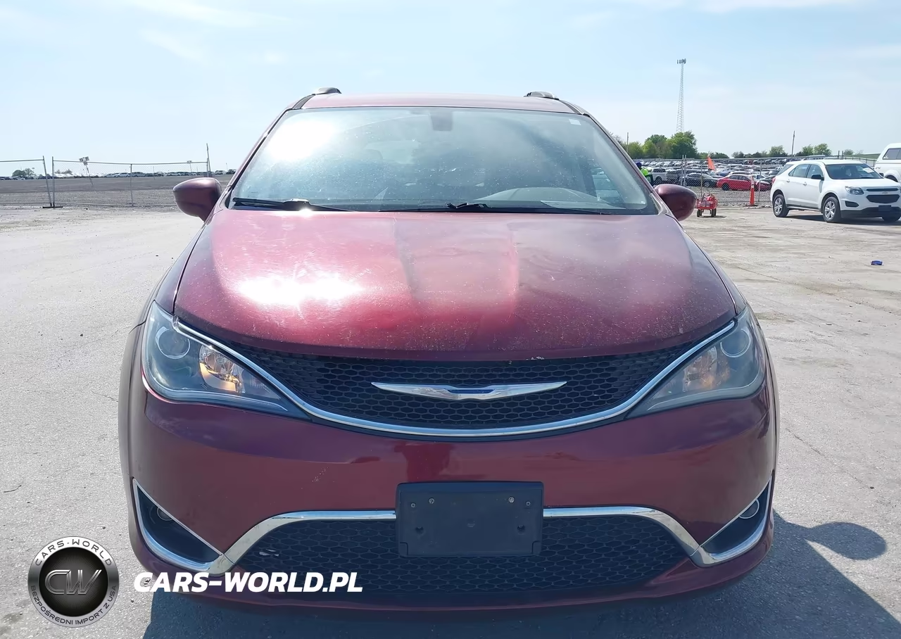 2017 Chrysler Pacifica Touring-L Plus VIN:2C4RC1EG8HR559792 - 12