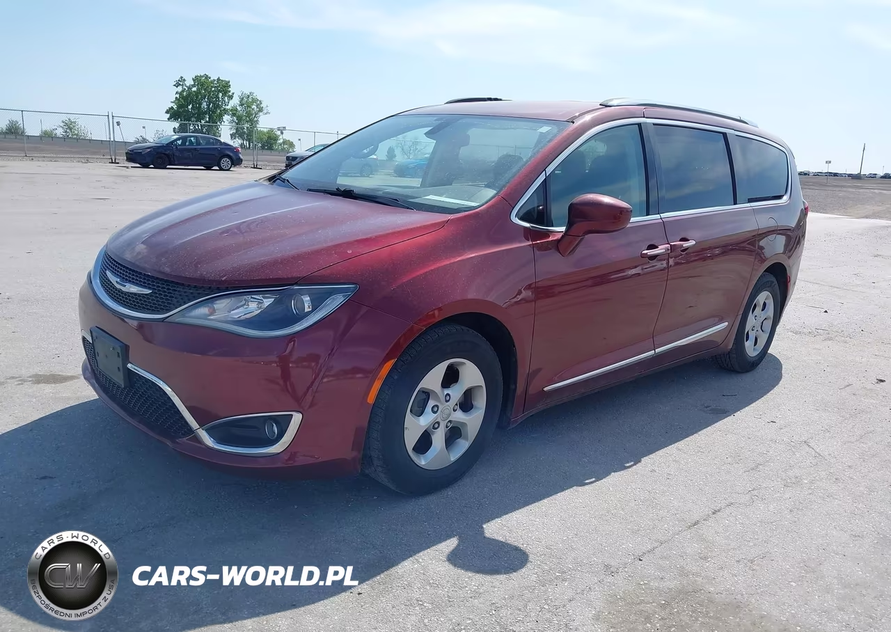 2017 Chrysler Pacifica Touring-L Plus VIN:2C4RC1EG8HR559792 - 2